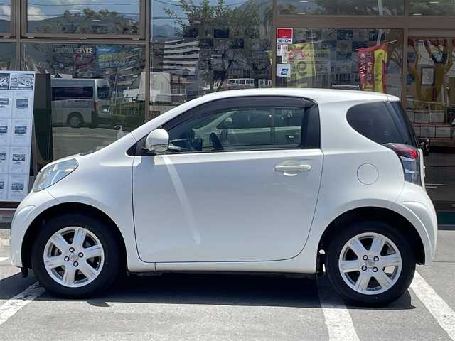 トヨタ ｉＱ 100G 長野県 2009(平21)年 3.9万km ホワイトパールクリスタルシャイン 社外ナビ/・CD/DVD/TV/FM/AM/バックカメラ/スタッドレス積み込み純正AW/社外ETC/純正フロアマット/純正１５インチAW/スマートキー/スペアキー有/電格ミラー/ドアバイザー/取り扱い説明書/保証書