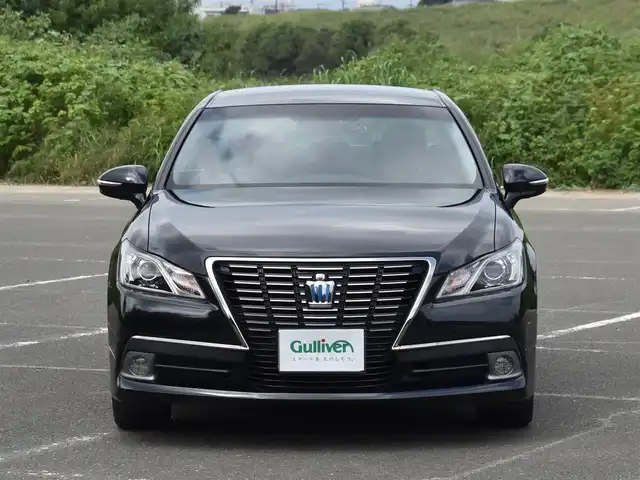 トヨタ クラウン ハイブリッド Rサルーン ブラックスタイル 福岡県 2015(平27)年 6.7万km プレシャスブラックパール 純正ナビゲーション/フルセグTV・BT・CD・DVD・FM・AM/クルーズコントロール/バックカメラ/ビルトインETC/前席シートヒーター/パワーシート/プッシュスタート/純正17インチアルミホイール/保証書・取説・スペアキー