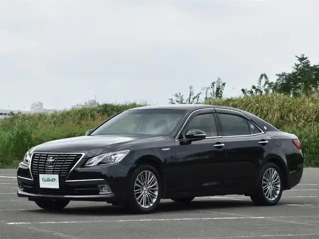 トヨタ クラウン ハイブリッド Rサルーン ブラックスタイル 福岡県 2015(平27)年 6.7万km プレシャスブラックパール 純正ナビゲーション/フルセグTV・BT・CD・DVD・FM・AM/クルーズコントロール/バックカメラ/ビルトインETC/前席シートヒーター/パワーシート/プッシュスタート/純正17インチアルミホイール/保証書・取説・スペアキー