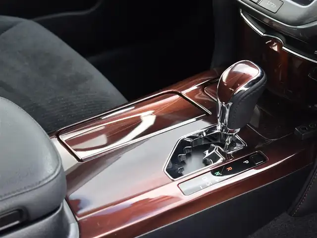 トヨタ クラウン ハイブリッド Rサルーン ブラックスタイル 福岡県 2015(平27)年 6.7万km プレシャスブラックパール 純正ナビゲーション/フルセグTV・BT・CD・DVD・FM・AM/クルーズコントロール/バックカメラ/ビルトインETC/前席シートヒーター/パワーシート/プッシュスタート/純正17インチアルミホイール/保証書・取説・スペアキー