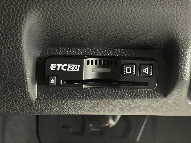 ホンダ ヴェゼル ハイブリッド e:HEV Z 宮崎県 2025(令7)年 0.1千km プラチナホワイトパール 登録済み未使用車/ホンダセンシング/純正9型ディスプレイオーディオナビTV/（Honda CONNECT/Bluetooth/FMAM/HDMI/フルセグTV)/純正ビルトイン2.0ETC/純正ワイヤレス充電器/純正LEDオートライト/純正LEDフォグ/純正18インチアルミ/アダプティブクルーズコントロール/レーンディパーチャーアラート/ダウンヒルアシストコントロール/ブラインドスポットモニター/クリアランスソナー/パワーバックドア/電子パーキング/オートホールド/パドルシフト/本革巻ハンドル/ハーフレザーシート/前席シートヒーター/ステアリングヒーター/デュアルオートエアコン/スマートキー/プッシュエンジンスタート/スペアキー/新車時保証書/取扱い説明書