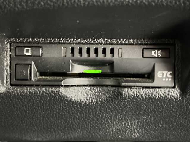 トヨタ プリウス Sセーフティプラス 福島県 2018(平30)年 9.2万km ホワイトパールクリスタルシャイン /禁煙車//純正ナビ/CD・DVD・BT・フルセグTV・MSV//トヨタセーフティセンス//オートハイビーム//クリアランスソナー//LEDライト//ステアリングリモコン//フォグライト//スマートキー//バックカメラ//ビルトインETC//レーダークルーズコントロール