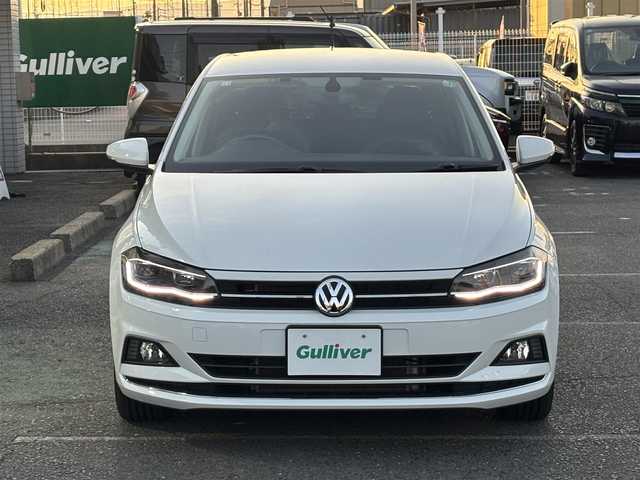 フォルクスワーゲン ポロ TSIハイライン 愛知県 2020(令2)年 1.3万km ピュアホワイト /禁煙//ワンオーナー//純正ナビ//CD/DVD/BT/MSV//バックカメラ//純正16AW//ドライブレコーダー//ETC//DVDプレイヤー//ACC/PCS//プロアクティブ・オキュパント・プロテクション//レインセンサー//横滑り防止装置//アイドリングストップ//LEDオートライト//LEDフォグランプ//LEDルームランプ//オートリトラウィンカーミラー//本革巻きステアリング//ステアリングスイッチ//MTモード付AT//純正フロアマット//スペアスマートキー//新車時保証書//取扱説明書//ディーラー記録簿//R3/R4/R5/R6