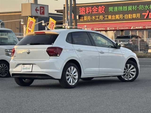 フォルクスワーゲン ポロ TSIハイライン 愛知県 2020(令2)年 1.3万km ピュアホワイト /禁煙//ワンオーナー//純正ナビ//CD/DVD/BT/MSV//バックカメラ//純正16AW//ドライブレコーダー//ETC//DVDプレイヤー//ACC/PCS//プロアクティブ・オキュパント・プロテクション//レインセンサー//横滑り防止装置//アイドリングストップ//LEDオートライト//LEDフォグランプ//LEDルームランプ//オートリトラウィンカーミラー//本革巻きステアリング//ステアリングスイッチ//MTモード付AT//純正フロアマット//スペアスマートキー//新車時保証書//取扱説明書//ディーラー記録簿//R3/R4/R5/R6