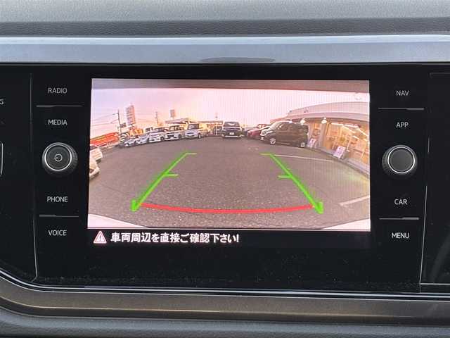 フォルクスワーゲン ポロ TSIハイライン 愛知県 2020(令2)年 1.3万km ピュアホワイト /禁煙//ワンオーナー//純正ナビ//CD/DVD/BT/MSV//バックカメラ//純正16AW//ドライブレコーダー//ETC//DVDプレイヤー//ACC/PCS//プロアクティブ・オキュパント・プロテクション//レインセンサー//横滑り防止装置//アイドリングストップ//LEDオートライト//LEDフォグランプ//LEDルームランプ//オートリトラウィンカーミラー//本革巻きステアリング//ステアリングスイッチ//MTモード付AT//純正フロアマット//スペアスマートキー//新車時保証書//取扱説明書//ディーラー記録簿//R3/R4/R5/R6