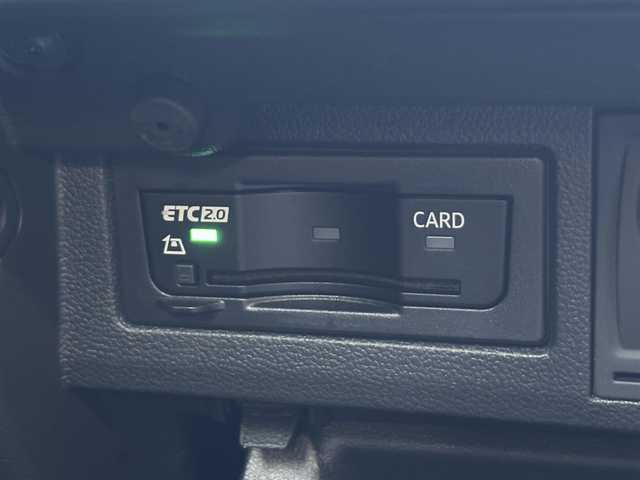 フォルクスワーゲン ポロ TSIハイライン 愛知県 2020(令2)年 1.3万km ピュアホワイト /禁煙//ワンオーナー//純正ナビ//CD/DVD/BT/MSV//バックカメラ//純正16AW//ドライブレコーダー//ETC//DVDプレイヤー//ACC/PCS//プロアクティブ・オキュパント・プロテクション//レインセンサー//横滑り防止装置//アイドリングストップ//LEDオートライト//LEDフォグランプ//LEDルームランプ//オートリトラウィンカーミラー//本革巻きステアリング//ステアリングスイッチ//MTモード付AT//純正フロアマット//スペアスマートキー//新車時保証書//取扱説明書//ディーラー記録簿//R3/R4/R5/R6