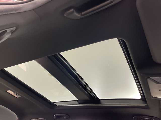 トヨタ ＲＡＶ４ ＰＨＶ ブラックトーン 道央・札幌 2021(令3)年 5万km 赤Ⅱ ・純正ディスプレイオーディオ&BT&USB&Miracast/・全方位カメラ/・バックカメラ/・サンルーフ/・パワーバックドア/・トヨタセーフティセンス/・レーダークルーズコントロール/・クリアランスソナー/・ブラインドスポットモニター/・ヘッドアップディスプレイ/・前席ベンチレーションシート/・前席パワーシート/・レザーシート/・ステアリングヒーター/・前後ドライブレコーダー/・AC100V/・ビルトインETC2.0/・LEDヘッドライト/・オートライト/・オートマチックハイビーム/・スマートキー