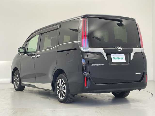 トヨタ エスクァイア Gi 愛知県 2019(令1)年 1.7万km ブラック トヨタセーフティセンス/・プリクラッシュセーフティ/・レーンキープアシスト/・ハイビームアシスト/純正9インチナビ/・フルセグTV/・Bluetooth/・CD/DVD/・SDREC/・SD/・AM/FM/バックカメラ/両側パワースライドドア/黒革シート/シートヒーター/クリアランスソナー/パーキングサポートブレーキ/ETC/LEDヘッドライト/純正15アルミホイール/スマートキー/プッシュスタート/アイドリングストップ
