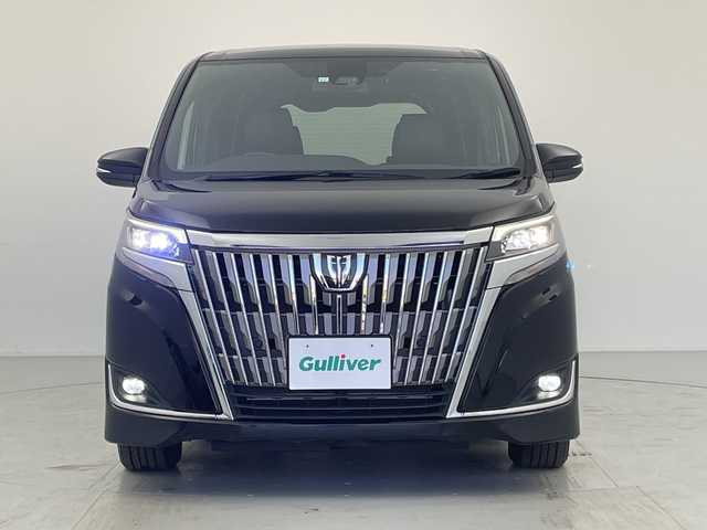 トヨタ エスクァイア Gi 愛知県 2019(令1)年 1.7万km ブラック トヨタセーフティセンス/・プリクラッシュセーフティ/・レーンキープアシスト/・ハイビームアシスト/純正9インチナビ/・フルセグTV/・Bluetooth/・CD/DVD/・SDREC/・SD/・AM/FM/バックカメラ/両側パワースライドドア/黒革シート/シートヒーター/クリアランスソナー/パーキングサポートブレーキ/ETC/LEDヘッドライト/純正15アルミホイール/スマートキー/プッシュスタート/アイドリングストップ