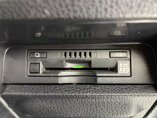 トヨタ エスクァイア Gi 愛知県 2019(令1)年 1.7万km ブラック トヨタセーフティセンス/・プリクラッシュセーフティ/・レーンキープアシスト/・ハイビームアシスト/純正9インチナビ/・フルセグTV/・Bluetooth/・CD/DVD/・SDREC/・SD/・AM/FM/バックカメラ/両側パワースライドドア/黒革シート/シートヒーター/クリアランスソナー/パーキングサポートブレーキ/ETC/LEDヘッドライト/純正15アルミホイール/スマートキー/プッシュスタート/アイドリングストップ