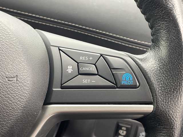 日産 セレナ ハイウェイスター プロパイロットED 千葉県 2016(平28)年 7.3万km ブリリアントホワイトパール 社外ナビ/　CD/DVD/Bluetooth/フルセグTV/プロパイロット/レーダークルーズコントロール/レーンキープアシスト/衝突軽減ブレーキ/クリアランスソナー/標識認識機能/電動パーキング/オートホールド/両側パワスラ/前後ドラレコ/ETC/ロールサンシェード/シートバックテーブル/オートライト/フォグランプ/バックカメラ/フロアマット