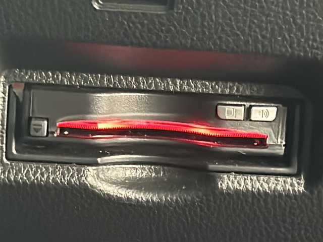 トヨタ ヴォクシー ハイブリッド S－Z 熊本県 2023(令5)年 0.5万km メタルストリームM 禁煙車/両側パワースライドドア/衝突被害軽減ブレーキ/レーンキープアシスト/追従式クルーズコントロール/純正ナビ/AM/FM/Bluetooth/USB/Miracast/バックカメラ/ハーフレザーシート/シートヒーターD/N/コーナーセンサー前後/LEDヘッドライト/ビルトインETC/オートライト/オートマチックハイビーム/カーテンエアバッグ/ステアリングリモコン/フォグランプ/ドライブレコーダー前後/スマートキー/スペアキー有/ABS/横滑り防止装置/保証書/取扱説明書