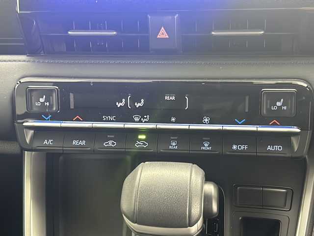 トヨタ ヴォクシー ハイブリッド S－Z 熊本県 2023(令5)年 0.5万km メタルストリームM 禁煙車/両側パワースライドドア/衝突被害軽減ブレーキ/レーンキープアシスト/追従式クルーズコントロール/純正ナビ/AM/FM/Bluetooth/USB/Miracast/バックカメラ/ハーフレザーシート/シートヒーターD/N/コーナーセンサー前後/LEDヘッドライト/ビルトインETC/オートライト/オートマチックハイビーム/カーテンエアバッグ/ステアリングリモコン/フォグランプ/ドライブレコーダー前後/スマートキー/スペアキー有/ABS/横滑り防止装置/保証書/取扱説明書