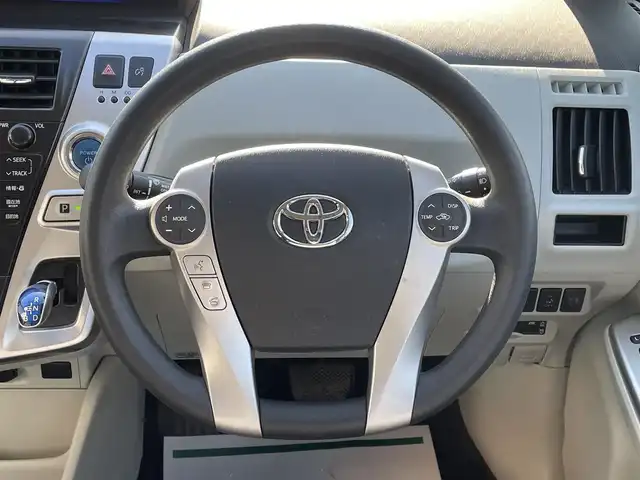 トヨタ プリウス α S 和歌山県 2011(平23)年 3.7万km クリアストリームメタリック メーカーナビ/バックカメラ/ワンセグTV/純正フロアマット/アイドリングストップ/パーキングアシスト/ビルトインETC/純正ホイールキャップ/ハロゲンヘッドライト/オートライト