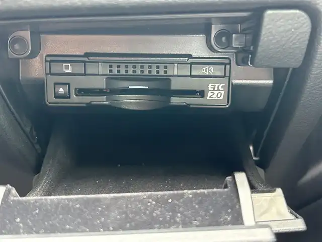 レクサス ＧＳ 300h Iパッケージ 福岡県 2017(平29)年 7万km ソニッククォーツ サンルーフ/レザーシート/純正ナビ/【FM/AM/BT/CD/DVD】/バックカメラ/ドラレコ/パワーシート/シートメモリ/シートヒーター/エアーシート/ステアリングヒーター/ETC/純正アルミ/純正マット/パドルシフト/クルコン/スペアキー/取説/保証書
