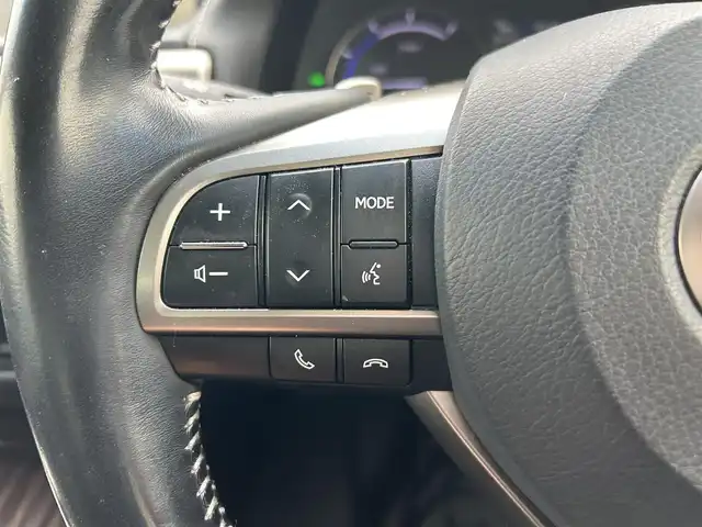 レクサス ＧＳ 300h Iパッケージ 福岡県 2017(平29)年 7万km ソニッククォーツ サンルーフ/レザーシート/純正ナビ/【FM/AM/BT/CD/DVD】/バックカメラ/ドラレコ/パワーシート/シートメモリ/シートヒーター/エアーシート/ステアリングヒーター/ETC/純正アルミ/純正マット/パドルシフト/クルコン/スペアキー/取説/保証書