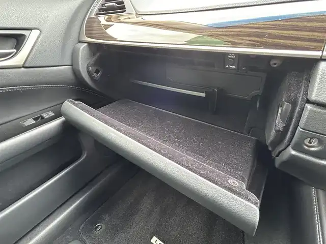 レクサス ＧＳ 300h Iパッケージ 福岡県 2017(平29)年 7万km ソニッククォーツ サンルーフ/レザーシート/純正ナビ/【FM/AM/BT/CD/DVD】/バックカメラ/ドラレコ/パワーシート/シートメモリ/シートヒーター/エアーシート/ステアリングヒーター/ETC/純正アルミ/純正マット/パドルシフト/クルコン/スペアキー/取説/保証書