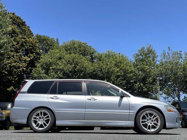 三菱 ランサー ワゴン GT－A エボリューション 東京都 2005(平17)年 9.9万km クールシルバーメタリック ワンオーナー/社外メモリナビ(AVIC-RZ09）/・フルセグTV/Bluetoothオーディオ/DVD/バックカメラ/運転席BRIDEバケットシート(ZETAIII)/助手席RECAROシート/ブレンボキャリパー/純正17インチAW(ENKEI製)/寒冷地仕様/ETC/ドライブレコーダー（ND-DVR1）/保証書/取扱説明書/2024/03エンジンオーバーホール済み/・タイミングベルト/ウォーターポンプ交換済み/ディーラー整備記録簿/H18/11 H20/10 H22/10 H23/12 H24/10 /H25/12 H26/10 H27/11 H28/10 H29/10/H30/10 R1/11 R2/10 R3/10 R4/10 R5/12