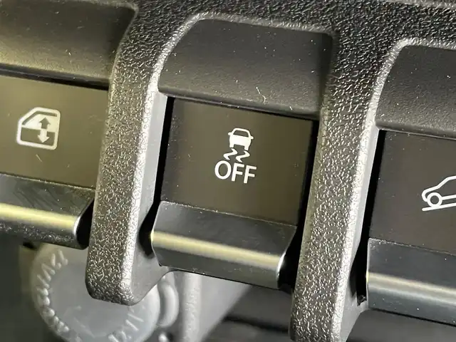 スズキ ジムニー XL 岩手県 2018(平30)年 7.5万km ジャングルグリーン ワンオーナー/高低切り替え式パートタイム４WD/ターボ/ヒルディセントコントロール/ブレーキLSDトラクションコントロール/横滑り防止装置/前席シートヒーター/ヘッドライトレベライザー/純正ディスプレイオーディオ/（CD/DVD/Bluetooth/USB/AppleCarPlay/AndroidAuto）/ETC/オートエアコン/プッシュスタート・スマートキー/フォグランプ/純正15インチスチールホイール