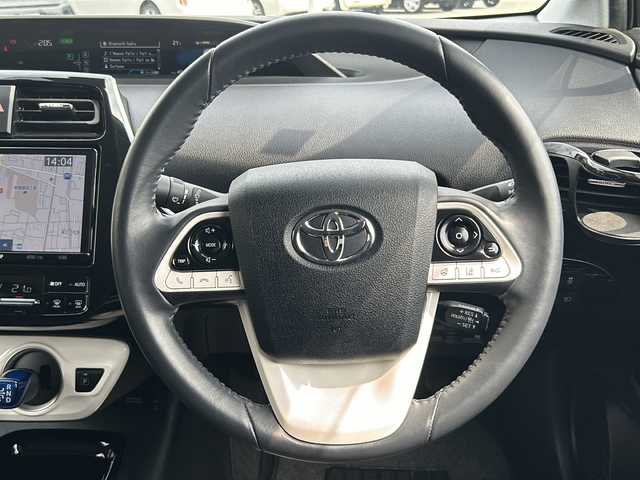 トヨタ プリウス ＰＨＶ S 兵庫県 2018(平30)年 5.3万km スピリテッドアクアメタリック 禁煙車　純正メモリナビ（ＡＭ・ＦＭ・ブルートゥース・ワンセグ・ＣＤ）　充電ケーブル有り　プラグインハイブリッド　ビルトインＥＴＣ　レーダークルーズコントロール　バックカメラ　衝突被害軽減ブレーキ　シートヒーター　ハンドルヒーター　先行車発進告知　ふらつき検知機能　横滑り防止機能　プッシュスタート　オートライト　オートハイビーム　カーテンエアバッグ　EVモード　タイマー充電機能　純正ドアバイザー
