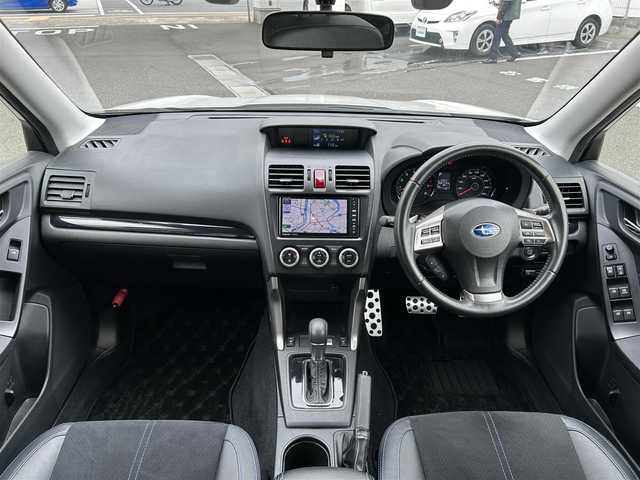 スバル フォレスター 2．0XT アイサイト アドバン 岡山県 2014(平26)年 6.9万km サテンホワイトパール 登録時走行距離68744キロ/社外SDナビ（CN-R500WD）/AM/FM/TV/Bluetooth/SD/CD/アイサイト/・プリクラッシュブレーキ/・車線逸脱警報/・レーダークルーズコントロール/バックカメラ/前席パワーシート/前席シートヒーター/ダウンヒルアシストコントロール/純正18インチAW/HIDヘッドライト/純正フロアマット/プッシュスタート/スマートキー/ETC