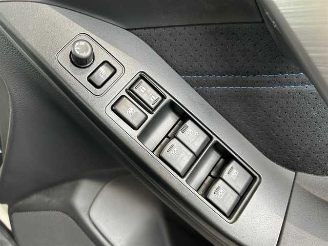 スバル フォレスター 2．0XT アイサイト アドバン 岡山県 2014(平26)年 6.9万km サテンホワイトパール 登録時走行距離68744キロ/社外SDナビ（CN-R500WD）/AM/FM/TV/Bluetooth/SD/CD/アイサイト/・プリクラッシュブレーキ/・車線逸脱警報/・レーダークルーズコントロール/バックカメラ/前席パワーシート/前席シートヒーター/ダウンヒルアシストコントロール/純正18インチAW/HIDヘッドライト/純正フロアマット/プッシュスタート/スマートキー/ETC