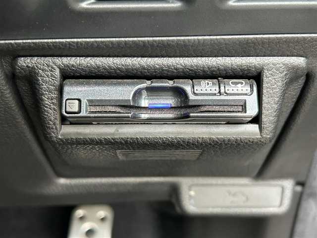 スバル フォレスター 2．0XT アイサイト アドバン 岡山県 2014(平26)年 6.9万km サテンホワイトパール 登録時走行距離68744キロ/社外SDナビ（CN-R500WD）/AM/FM/TV/Bluetooth/SD/CD/アイサイト/・プリクラッシュブレーキ/・車線逸脱警報/・レーダークルーズコントロール/バックカメラ/前席パワーシート/前席シートヒーター/ダウンヒルアシストコントロール/純正18インチAW/HIDヘッドライト/純正フロアマット/プッシュスタート/スマートキー/ETC