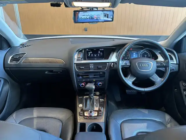 アウディ Ａ４ 2．0 TFSI 宮城県 2012(平24)年 6.8万km アイビスホワイト MMIナビ/バックカメラ/フルセグTV/Bluetooth接続/黒革シート/シートヒーター/パワーシート/アイドリングストップ/ステアリングストップ/電動パーキング/プッシュスタート/障害物センサー/キセノンヘッドライト/オートライト/レインセンサー/電動ミラー/ドラレコ/ETC/デジタルインナーミラー/スペアキー×１