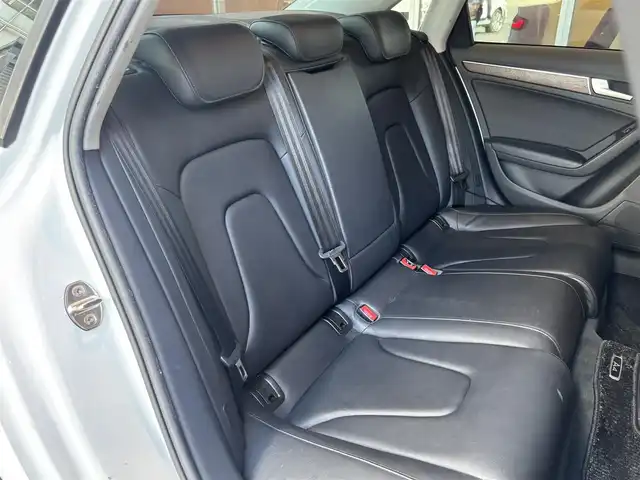 アウディ Ａ４ 2．0 TFSI 宮城県 2012(平24)年 6.8万km アイビスホワイト MMIナビ/バックカメラ/フルセグTV/Bluetooth接続/黒革シート/シートヒーター/パワーシート/アイドリングストップ/ステアリングストップ/電動パーキング/プッシュスタート/障害物センサー/キセノンヘッドライト/オートライト/レインセンサー/電動ミラー/ドラレコ/ETC/デジタルインナーミラー/スペアキー×１
