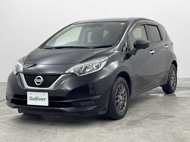 日産 ノート X 三重県 2017(平29)年 4.7万km スーパーブラック 純正7インチナビ/フルセグ/全方位カメラ/デジタルインナーミラー/衝突軽減ブレーキ/車線逸脱システム/コーナーセンサー/オートライト/社外14インチAW/ETC/スマートキー×２