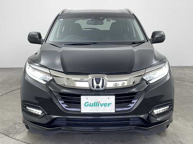 ホンダ ヴェゼル ハイブリッド Z ホンダセンシング 兵庫県 2019(令1)年 4.8万km クリスタルブラックパール ・純正9インチナビ/CD/DVD/BT/SD/TV/・バックカメラ/・Honda SENSING/・衝突軽減ブレーキ〈CMBS〉/・誤発進抑制機能/・歩行者事故低減ステアリング/・路外逸脱抑制機能/・ACC〈アダプティブ・クルーズ・コントロール〉/・LKAS〈車線維持支援システム〉/・先行車発進お知らせ機能/・標識認識機能/・ハーフレザー/・前席パワーシート/・前席シートヒーター/・ビルトインETC/・コンフォートビュー/・パドルシフト/・LEDヘッドライト/・LEDフォグランプ/・ルーフレール