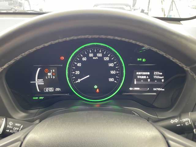 ホンダ ヴェゼル ハイブリッド Z ホンダセンシング 兵庫県 2019(令1)年 4.8万km クリスタルブラックパール ・純正9インチナビ/CD/DVD/BT/SD/TV/・バックカメラ/・Honda SENSING/・衝突軽減ブレーキ〈CMBS〉/・誤発進抑制機能/・歩行者事故低減ステアリング/・路外逸脱抑制機能/・ACC〈アダプティブ・クルーズ・コントロール〉/・LKAS〈車線維持支援システム〉/・先行車発進お知らせ機能/・標識認識機能/・ハーフレザー/・前席パワーシート/・前席シートヒーター/・ビルトインETC/・コンフォートビュー/・パドルシフト/・LEDヘッドライト/・LEDフォグランプ/・ルーフレール