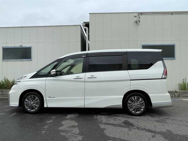 日産 セレナ ライダー プロパイロット E 福島県 2016(平28)年 13.3万km ブリリアントホワイトパール (株)IDOMが運営する【じしゃロン福島店】の自社ローン専用車両になります。こちらは現金またはオートローンご利用時の価格です。自社ローンご希望の方は別途その旨お申付け下さい/SDナビ（AM/FM/CD/DVD/BT)/フルセグテレビ/バックカメラ/両側パワースライドドア/ETC/フリップダウンモニター/クルーズコントロール/コーナーセンサー/純正マット/バイザー/衝突被害軽減ブレーキ/横滑り防止装置