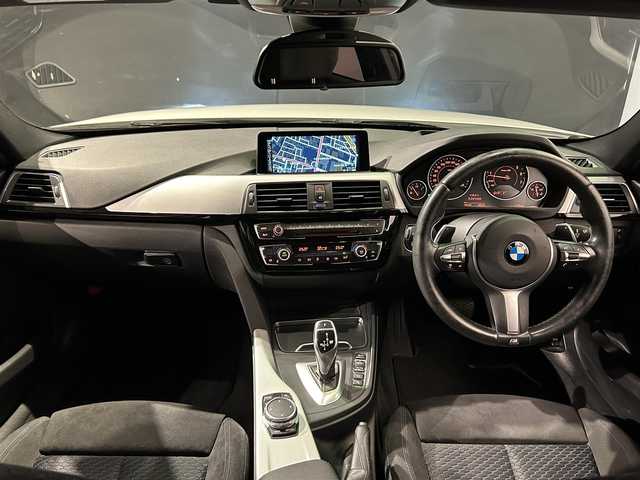 ＢＭＷ ３２０ｉ xDrive Mスポーツ 道央・札幌 2016(平28)年 2.1万km アルピンホワイトⅢ ACC/ドライビング・アシスト/・レーンディパーチャーウォーニング/・前車接近警告機能/・衝突回避・被害軽減ブレーキ/パーキングアシスト/BMWヘッドアップディスプレイ/電動フロントシート/運転席メモリー機能付き/LEDヘッドライト/オートライト/バックカメラ/DSC(ダイナミック・スタビリティ・コントロール)/純正１８インチAW/HDDナビゲーションシステム/ETC/・保証書、取扱説明書（有）/・冬タイヤ有