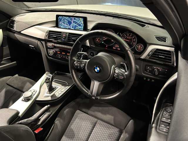 ＢＭＷ ３２０ｉ xDrive Mスポーツ 道央・札幌 2016(平28)年 2.1万km アルピンホワイトⅢ ACC/ドライビング・アシスト/・レーンディパーチャーウォーニング/・前車接近警告機能/・衝突回避・被害軽減ブレーキ/パーキングアシスト/BMWヘッドアップディスプレイ/電動フロントシート/運転席メモリー機能付き/LEDヘッドライト/オートライト/バックカメラ/DSC(ダイナミック・スタビリティ・コントロール)/純正１８インチAW/HDDナビゲーションシステム/ETC/・保証書、取扱説明書（有）/・冬タイヤ有