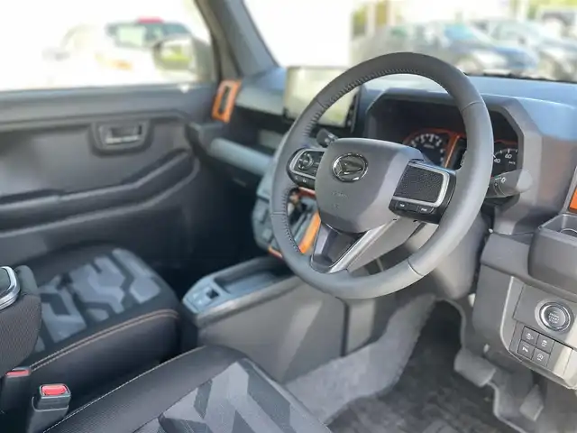 ダイハツ タフト G 宮崎県 2024(令6)年 0.8万km ブラックマイカメタリック 純正ディスプレイオーディオ/（Android auto・AppleCarPlay・Bluetooth・USB・HDMI）/フルセグTV/バックカメラ/ステアリングスイッチ/横滑り防止機能/クリアランスソナー/アイドリングストップ/衝突防止機能/ガラスルーフ