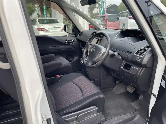 日産 セレナ ハイウェイスター 兵庫県 2011(平23)年 10.1万km ブリリアントホワイトパール 保証書・取説・有/純正メモリーナビ・フルセグ・CD・DVD・FM・AM/バックカメラ/ETC/定速クルーズコントロール/前方ドライブレコーダー/両側パワースライドドア/アイドリングストップ/プッシュスタート/ALPINEフリップダウンモニター/スマートキー×２/純正フロアマット/純正ドアバイザー