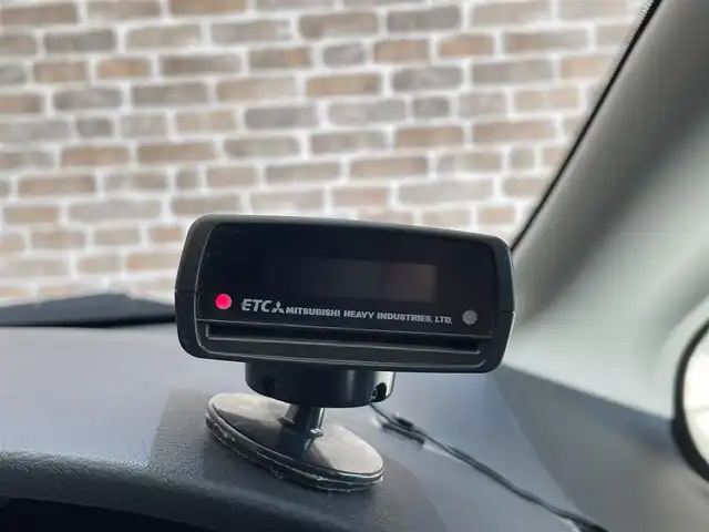 日産 セレナ X 岩手県 2017(平29)年 13.2万km ブリリアントホワイトパール ワンオーナー/エマージェンシーブレーキ/車線逸脱警報/横滑り防止装置/アイドリングストップ/クルーズコントロール/両側イージークローザードア/リヤオートエアコン/ロールサンシェード/ALPINEナビ/フルセグTV/ETC/オートライト/ヘッドライトレベライザー/15インチスチールホイール/純正ホイールキャップ