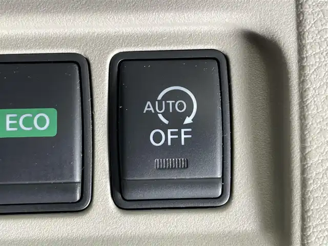 日産 セレナ X 岩手県 2017(平29)年 13.2万km ブリリアントホワイトパール ワンオーナー/エマージェンシーブレーキ/車線逸脱警報/横滑り防止装置/アイドリングストップ/クルーズコントロール/両側イージークローザードア/リヤオートエアコン/ロールサンシェード/ALPINEナビ/フルセグTV/ETC/オートライト/ヘッドライトレベライザー/15インチスチールホイール/純正ホイールキャップ