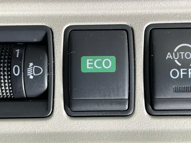 日産 セレナ X 岩手県 2017(平29)年 13.2万km ブリリアントホワイトパール ワンオーナー/エマージェンシーブレーキ/車線逸脱警報/横滑り防止装置/アイドリングストップ/クルーズコントロール/両側イージークローザードア/リヤオートエアコン/ロールサンシェード/ALPINEナビ/フルセグTV/ETC/オートライト/ヘッドライトレベライザー/15インチスチールホイール/純正ホイールキャップ