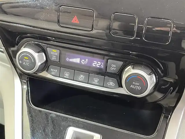 日産 セレナ X 岩手県 2017(平29)年 13.2万km ブリリアントホワイトパール ワンオーナー/エマージェンシーブレーキ/車線逸脱警報/横滑り防止装置/アイドリングストップ/クルーズコントロール/両側イージークローザードア/リヤオートエアコン/ロールサンシェード/ALPINEナビ/フルセグTV/ETC/オートライト/ヘッドライトレベライザー/15インチスチールホイール/純正ホイールキャップ