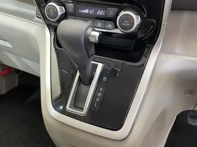 日産 セレナ X 岩手県 2017(平29)年 13.2万km ブリリアントホワイトパール ワンオーナー/エマージェンシーブレーキ/車線逸脱警報/横滑り防止装置/アイドリングストップ/クルーズコントロール/両側イージークローザードア/リヤオートエアコン/ロールサンシェード/ALPINEナビ/フルセグTV/ETC/オートライト/ヘッドライトレベライザー/15インチスチールホイール/純正ホイールキャップ