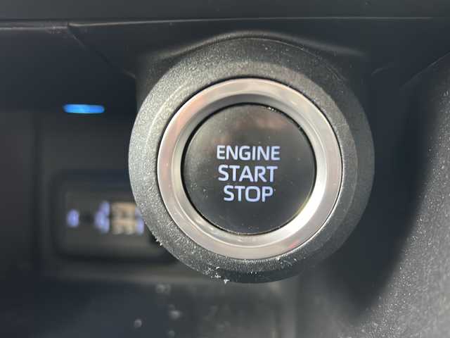 トヨタ ハリアー S 京都府 2020(令2)年 13.9万km ホワイトパールクリスタルシャイン 9インチディスプレイオーディオナビ/デジタルインナーミラー（ドラレコ機能）/Miracast/フルセグテレビ/走行中視聴可能/Bluetooth/バックカメラ/トヨタセーフティーセンス/レーダークルーズコントロール/レーンキープアシスト/ロードサインアシスト/パーキングサポートブレーキ/プリクラッシュセーフティー/ブレーキホールド/スポーツモード/純正ドライブレコーダー前後/ビルトインETC/電動格納ウィンカーミラー