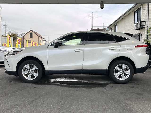 トヨタ ハリアー S 京都府 2020(令2)年 13.9万km ホワイトパールクリスタルシャイン 9インチディスプレイオーディオナビ/デジタルインナーミラー（ドラレコ機能）/Miracast/フルセグテレビ/走行中視聴可能/Bluetooth/バックカメラ/トヨタセーフティーセンス/レーダークルーズコントロール/レーンキープアシスト/ロードサインアシスト/パーキングサポートブレーキ/プリクラッシュセーフティー/ブレーキホールド/スポーツモード/純正ドライブレコーダー前後/ビルトインETC/電動格納ウィンカーミラー