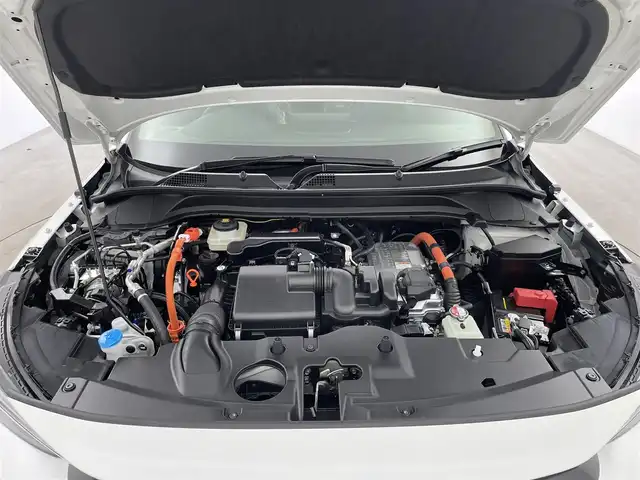 ホンダ ヴェゼル ハイブリッド e:HEV Z 大分県 2025(令7)年 0.1千km プラチナホワイトパール 純正ナビ/FM/AM/フルセグＴＶ/applecarplay/androidauto/ETC２．０/バックカメラ/シートヒーター（D/N）/ステアリングヒーター/パワーバックドア/置くだけ充電/電子パーキング/オートホールド/ホンダセンシング/・衝突軽減ブレーキ/・先行発進お知らせ機能/・コーナーセンサー/・BSM/・後方支援/オートハイビーム/パドルシフト