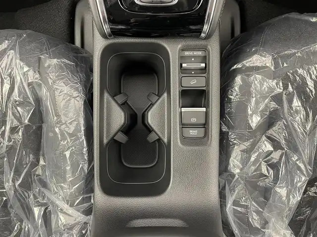 ホンダ ヴェゼル ハイブリッド e:HEV Z 大分県 2025(令7)年 0.1千km プラチナホワイトパール 純正ナビ/FM/AM/フルセグＴＶ/applecarplay/androidauto/ETC２．０/バックカメラ/シートヒーター（D/N）/ステアリングヒーター/パワーバックドア/置くだけ充電/電子パーキング/オートホールド/ホンダセンシング/・衝突軽減ブレーキ/・先行発進お知らせ機能/・コーナーセンサー/・BSM/・後方支援/オートハイビーム/パドルシフト