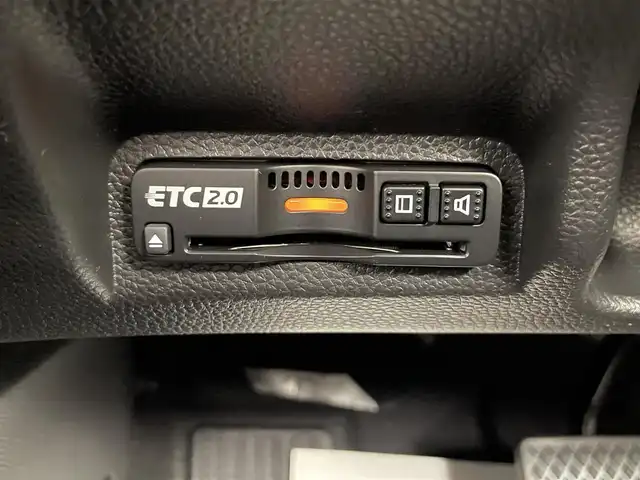 ホンダ ヴェゼル ハイブリッド e:HEV Z 大分県 2025(令7)年 0.1千km プラチナホワイトパール 純正ナビ/FM/AM/フルセグＴＶ/applecarplay/androidauto/ETC２．０/バックカメラ/シートヒーター（D/N）/ステアリングヒーター/パワーバックドア/置くだけ充電/電子パーキング/オートホールド/ホンダセンシング/・衝突軽減ブレーキ/・先行発進お知らせ機能/・コーナーセンサー/・BSM/・後方支援/オートハイビーム/パドルシフト