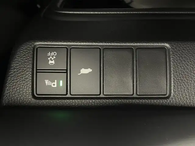 ホンダ ヴェゼル ハイブリッド e:HEV Z 大分県 2025(令7)年 0.1千km プラチナホワイトパール 純正ナビ/FM/AM/フルセグＴＶ/applecarplay/androidauto/ETC２．０/バックカメラ/シートヒーター（D/N）/ステアリングヒーター/パワーバックドア/置くだけ充電/電子パーキング/オートホールド/ホンダセンシング/・衝突軽減ブレーキ/・先行発進お知らせ機能/・コーナーセンサー/・BSM/・後方支援/オートハイビーム/パドルシフト