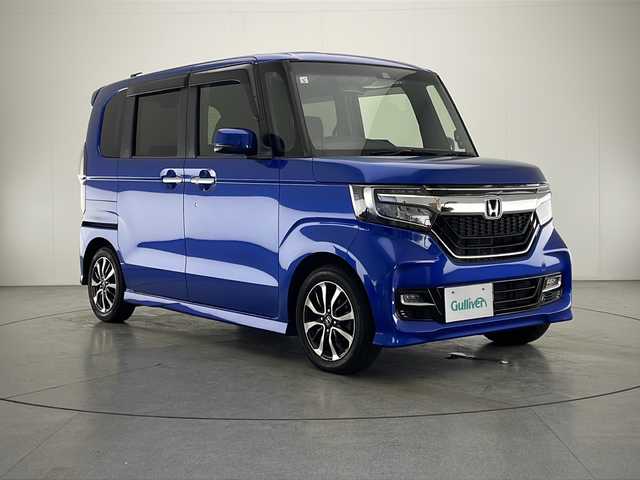 ホンダ Ｎ ＢＯＸ カスタム G L ホンダセンシング 宮崎県 2019(令1)年 5.5万km ブリリアントスポーティブルーメタリック2トーン 禁煙車/ホンダセンシング/純正ナビTV/（VXM-194VFi/CD/DVD/Bluetooth/フルセグTV)/純正バックカメラ/純正ビルトインETC/純正LEDオートライト/純正LEDフォグ/純正14インチアルミ/純正フロアマット/左側電動スライドドア/アダプティブクルーズコントロール/レーンディパーチャーアラート/クリアランスソナー/本革巻ハンドル/オートエアコン/ウインカードアミラー/スマートキー/プッシュエンジンスタート