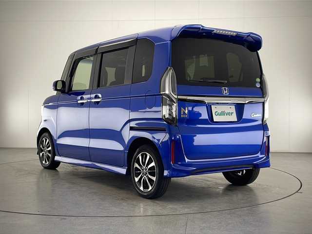ホンダ Ｎ ＢＯＸ カスタム G L ホンダセンシング 宮崎県 2019(令1)年 5.5万km ブリリアントスポーティブルーメタリック2トーン 禁煙車/ホンダセンシング/純正ナビTV/（VXM-194VFi/CD/DVD/Bluetooth/フルセグTV)/純正バックカメラ/純正ビルトインETC/純正LEDオートライト/純正LEDフォグ/純正14インチアルミ/純正フロアマット/左側電動スライドドア/アダプティブクルーズコントロール/レーンディパーチャーアラート/クリアランスソナー/本革巻ハンドル/オートエアコン/ウインカードアミラー/スマートキー/プッシュエンジンスタート